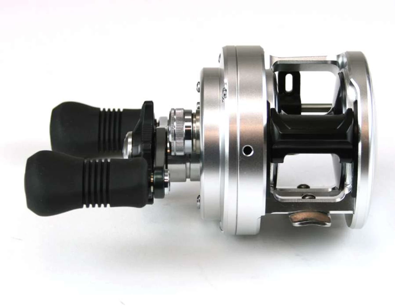 Shimano CT301D L/H Calcutta Reel - Image 3